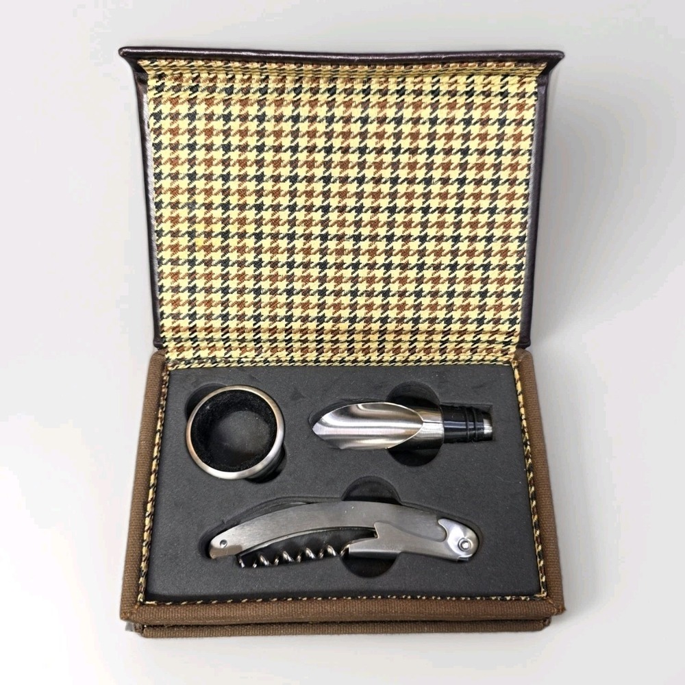 Cutter & Buck American Classic Collection Wine Tool Set 3 Piece Brown Case
